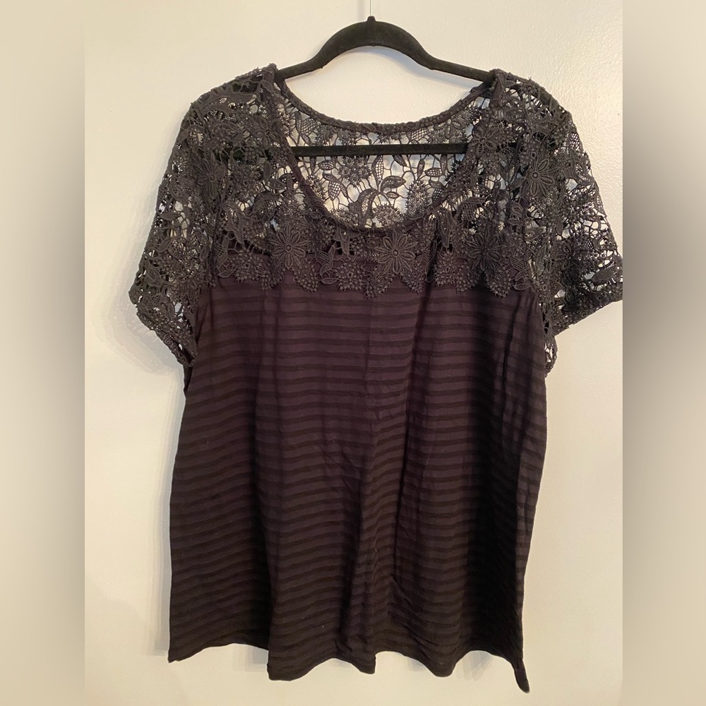 Laine Bryant S/S lace and knit T-Shirt size 18/20